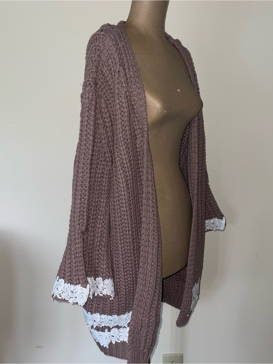 POL Sweaters - POL Open-Front Chunky Knit Cardigan with White Lace Trim - Mauve